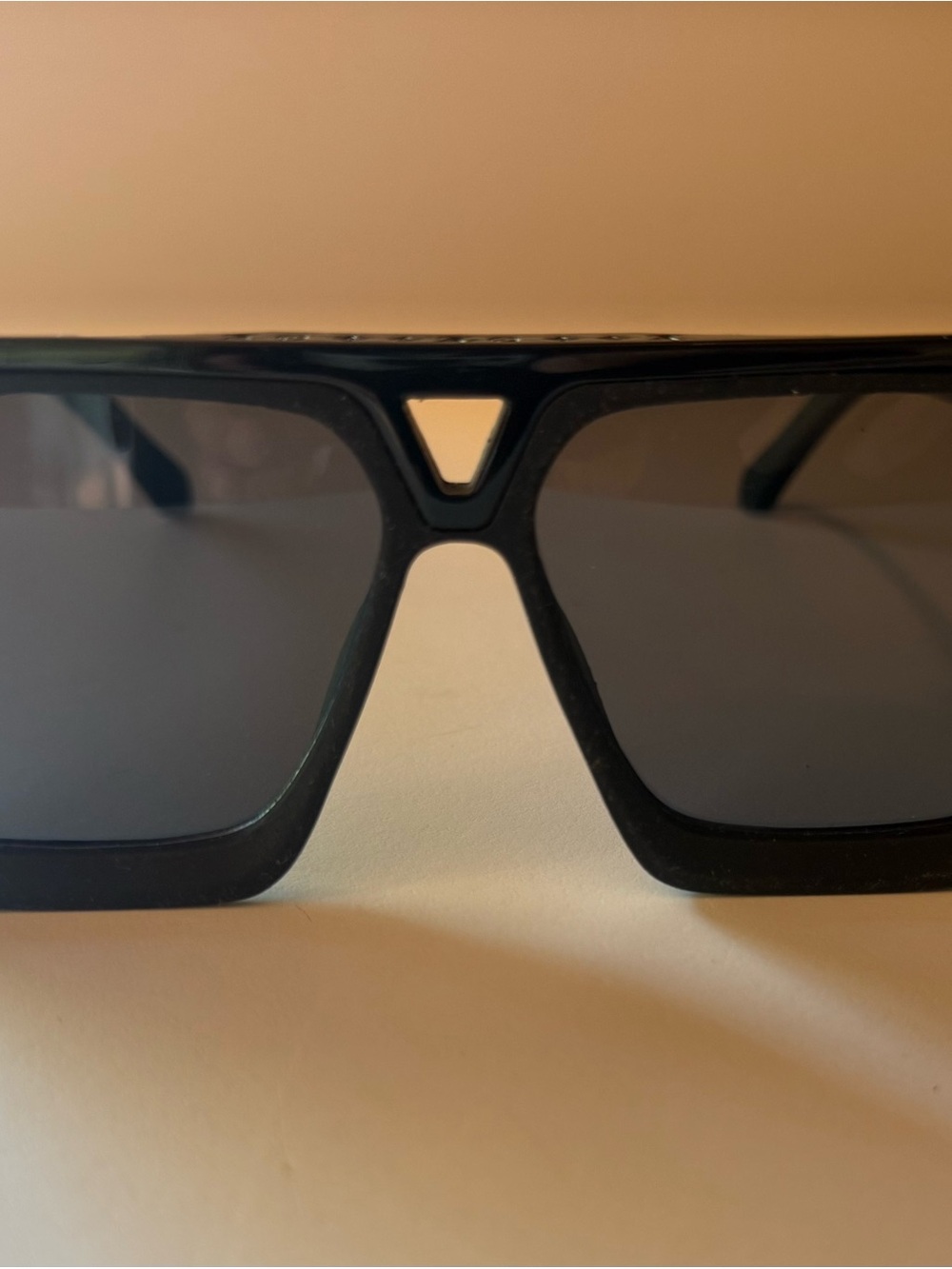 Men's Black Louis Vuitton Rectangular Sunglasses - Sleek Modern Design